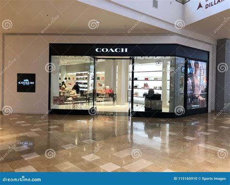 coach store arrowhead mall az.